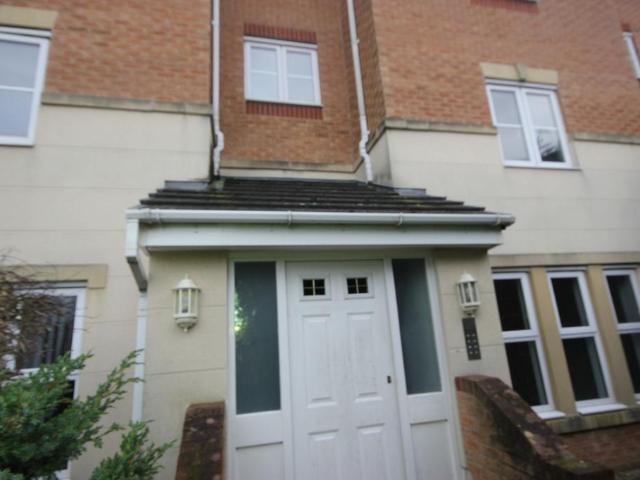 Flat for sale in Taunton, Greenheys
