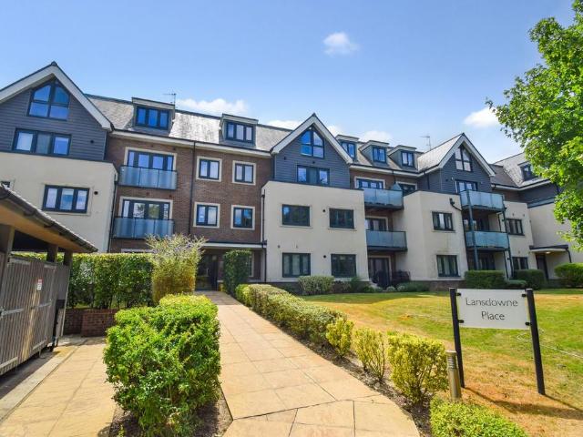 Flat for sale in Swallow, Buckinghamshire