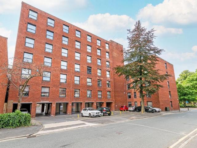 Flat for sale in Avenham, Higher Bartle