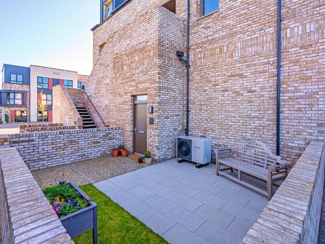 Flat for sale in St Andrews, Scotland