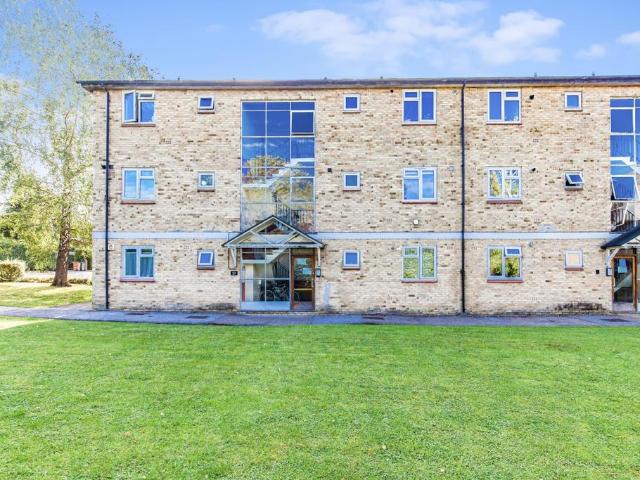Flat for sale in Wolvercote, The Slade