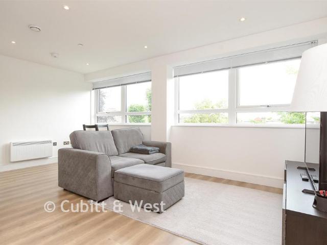 Flat for sale in Blackwell, Perryfields