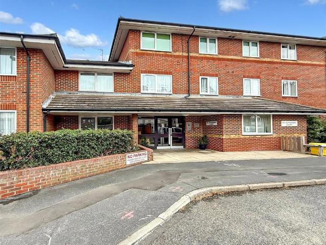 Flat for sale in Clapham, West Sussex
