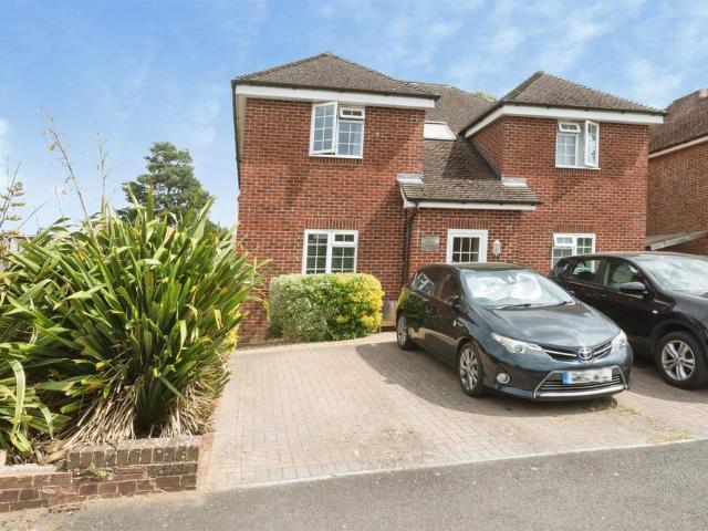 Flat for sale in Eastleigh, Helford