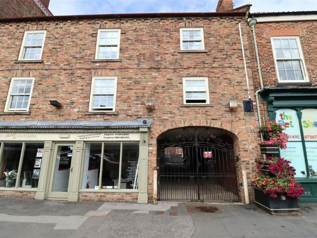 Flat for sale in Market Weighton