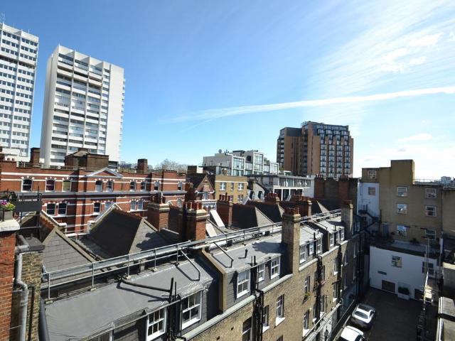 Flat for sale in Marylebone, Greater London