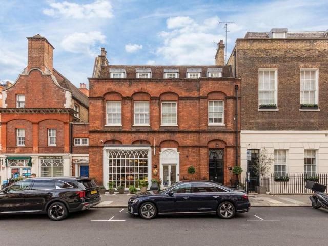 Flat for sale in City of Westminster, Greater London