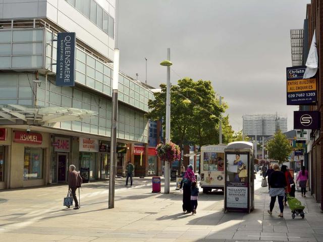 Flat for sale in Slough