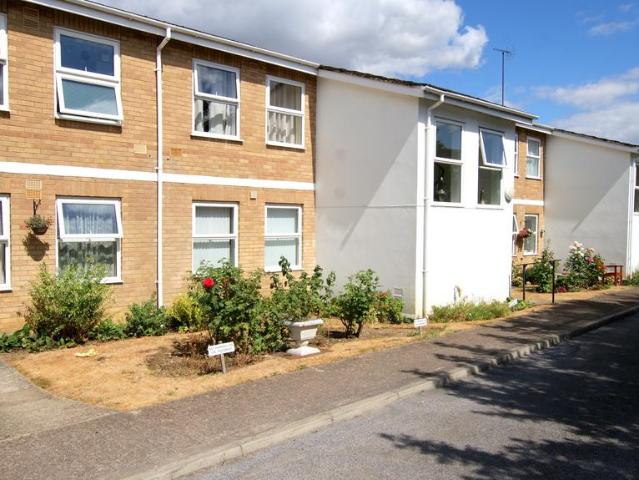 Flat for sale in Golden Valley, Gloucestershire