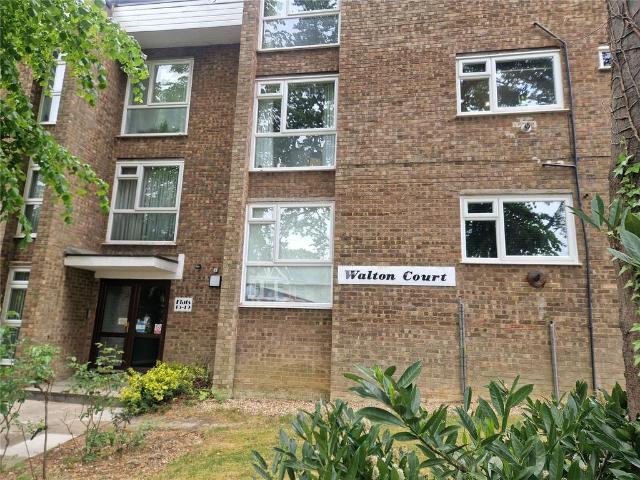 Flat for sale in New Barnet, Greater London