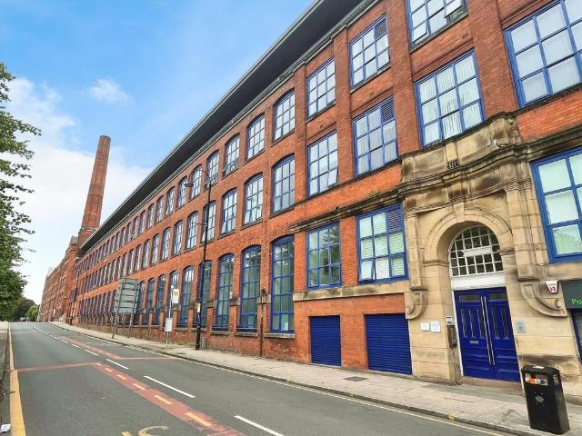 Flat for sale in Georgia, Greater Manchester