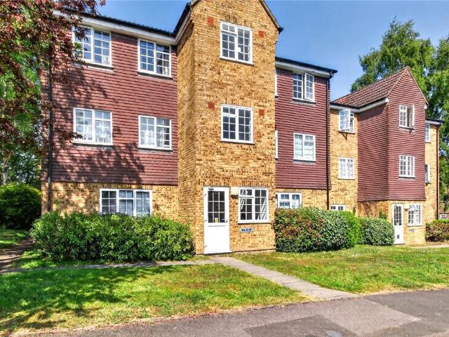 Flat for sale in Martin's Heron, Winkfield