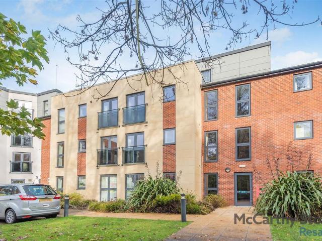 Flat for sale in Tettenhall, West Midlands