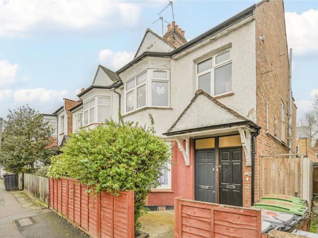 Flat for sale in Hornsey, Greater London
