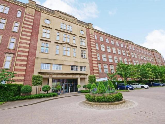 Flat for sale in High Field, York