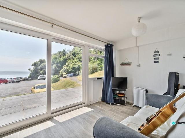 Flat for sale in Holtsfield, Manselfield