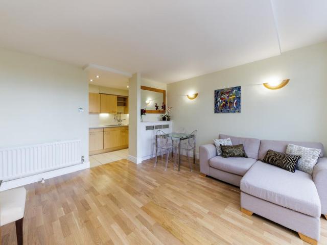 Flat for sale in Belgravia, Greater London