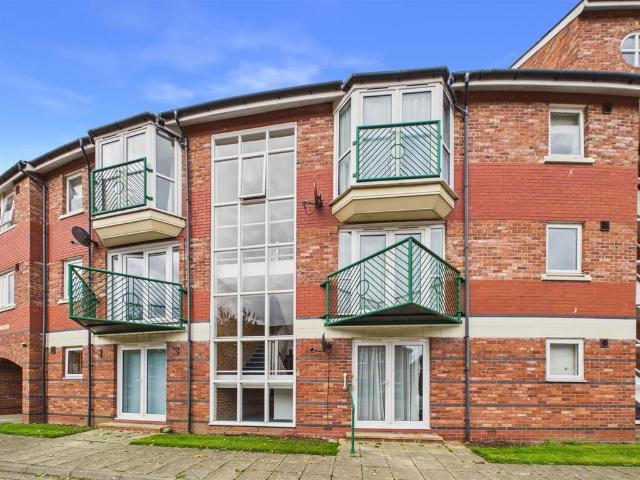 Flat for sale in Tynemouth, North Tyneside