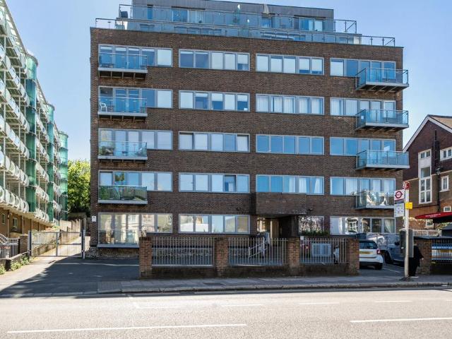 Flat for sale in New Barnet, Isle Of Man