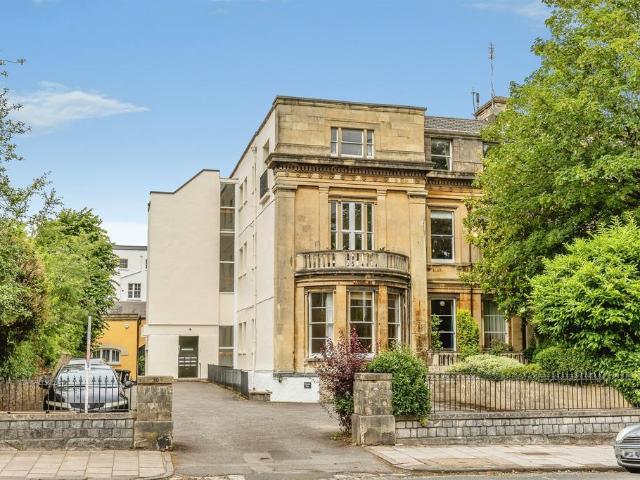 Flat for sale in Clifton Village, Feckenham