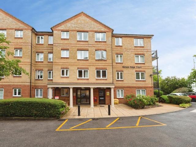 Flat for sale in London Borough of Bexley, Greater London