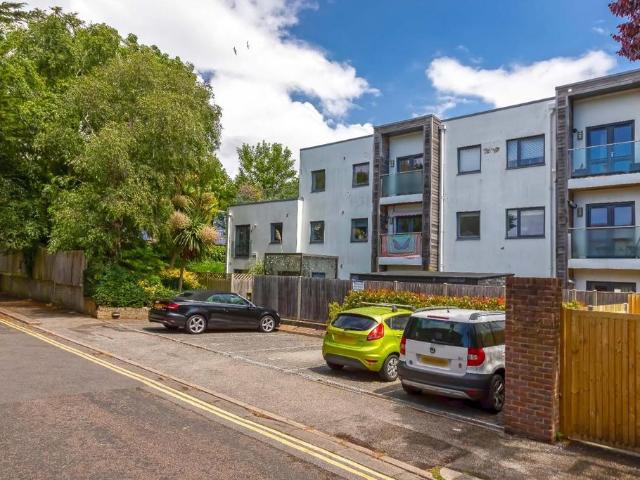 Flat for sale in Brunswick