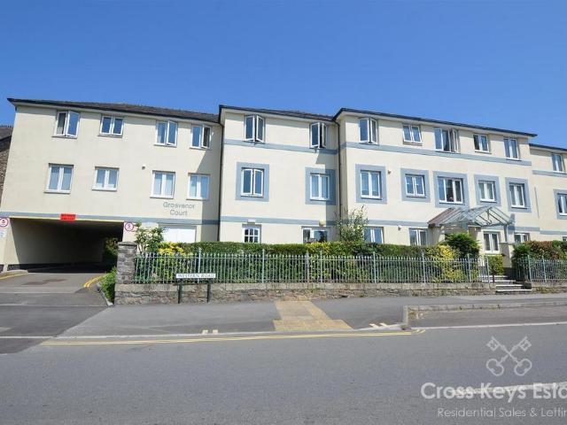 Flat for sale in Strode, Devon