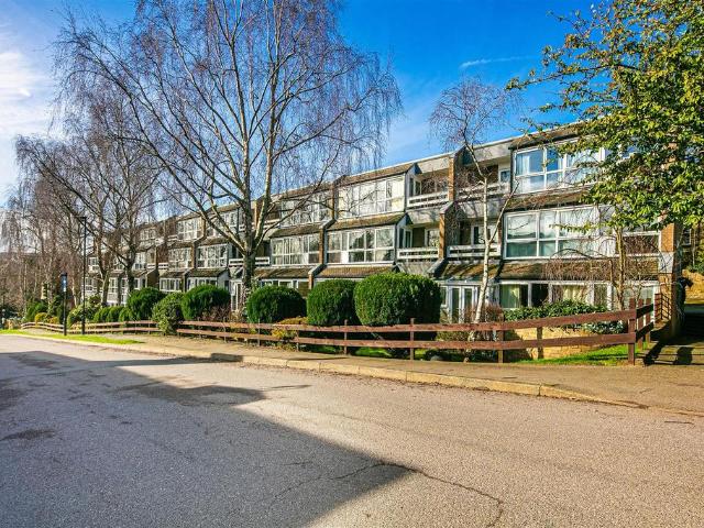 Flat for sale in Nether Green, Ranmoor