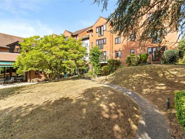 Flat for sale in Ringles Cross, Cross In Hand