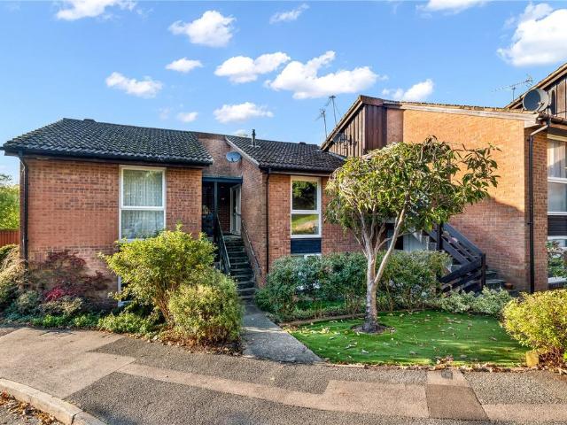 Flat for sale in Sevenoaks, The Butts