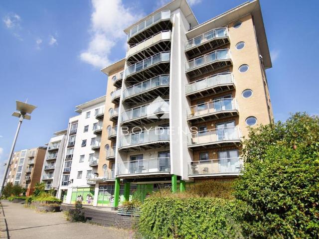 Flat for sale in Hythe, Fordham Heath