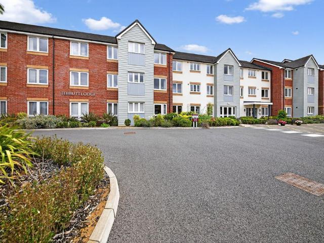 Flat for sale in Stanford On Avon, Leicestershire