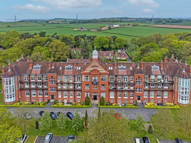 Flat for sale in Manley, Cheshire