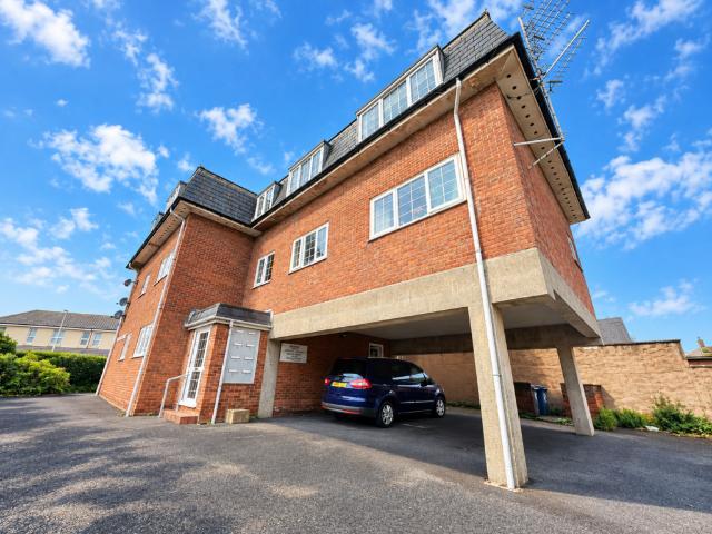 Flat for sale in North Shore, Blackpool