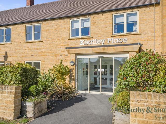 Flat for sale in Moreton-in-Marsh, Cotswold