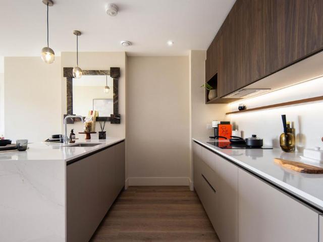 Flat for sale in Bromley-by-Bow, Mile End