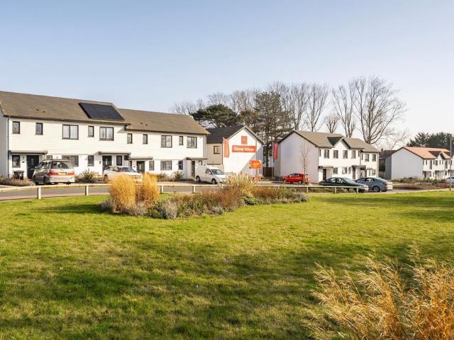 Flat for sale in Stokesby, Norfolk