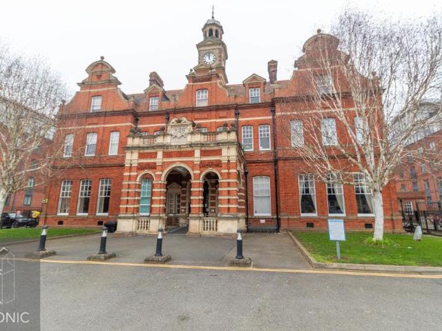 Flat for sale in Heigham Grove, East Bank