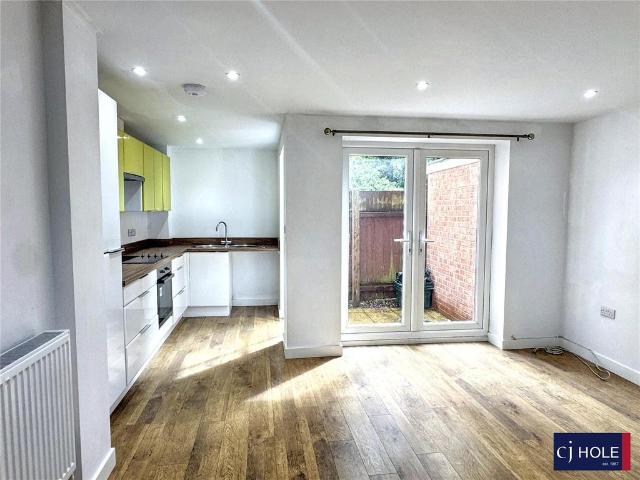 Flat for sale in Wotton, Gloucester