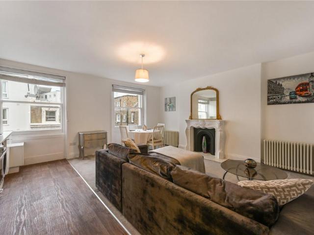 Flat for sale in Kensal Town, Bayswater