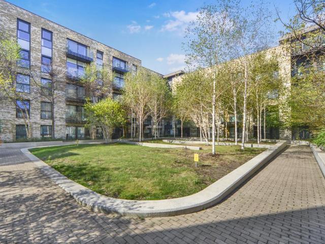 Flat for sale in London Borough of Lewisham, Greater London