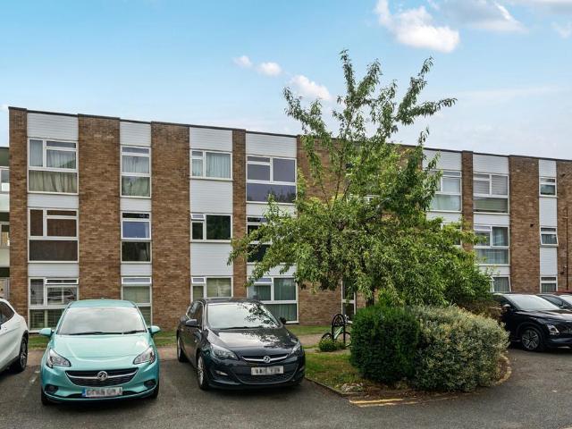 Flat for sale in East Greenwich, Greater London