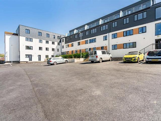 Flat for sale in Strode, Devon