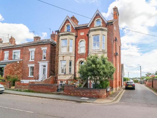 Flat for sale in Fordham Heath, Essex