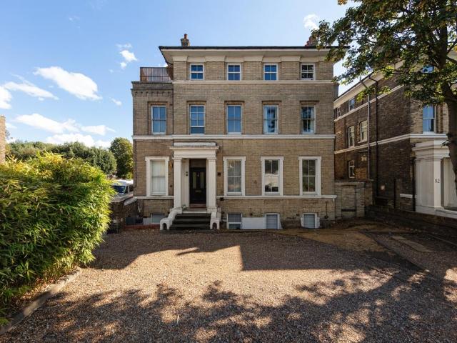 Flat for sale in Kidbrooke, Greater London