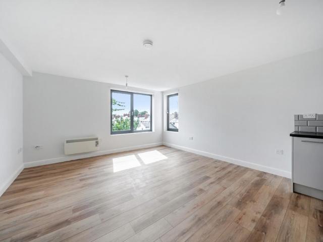 Flat for sale in Golden Valley, Gloucestershire
