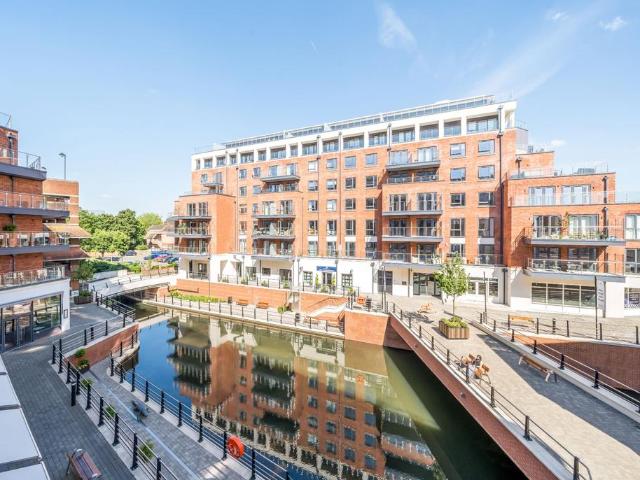 Flat for sale in Fishery, Maidenhead