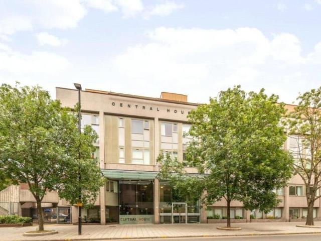 Flat for sale in London Borough of Hounslow, Greater London