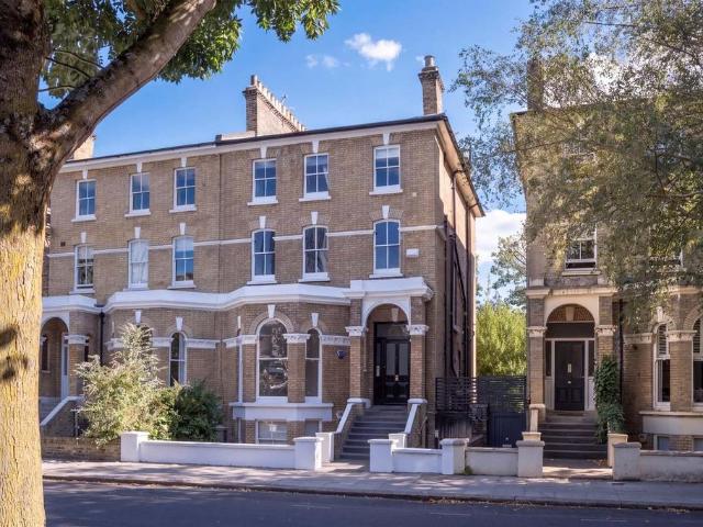 Flat for sale in Belsize Park, Primrose Hill