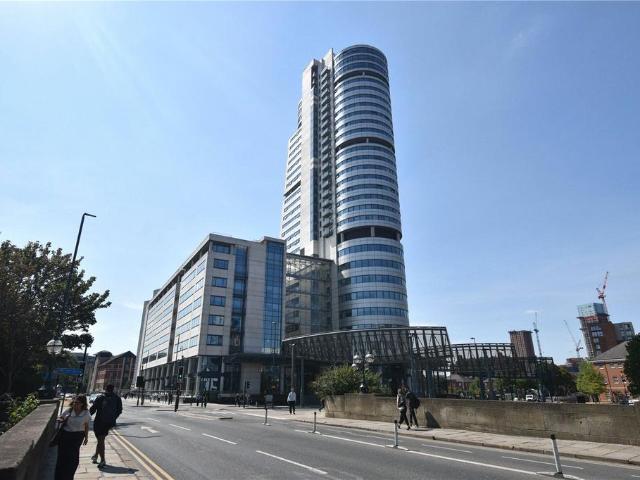 Flat for sale in Holbeck, West Yorkshire